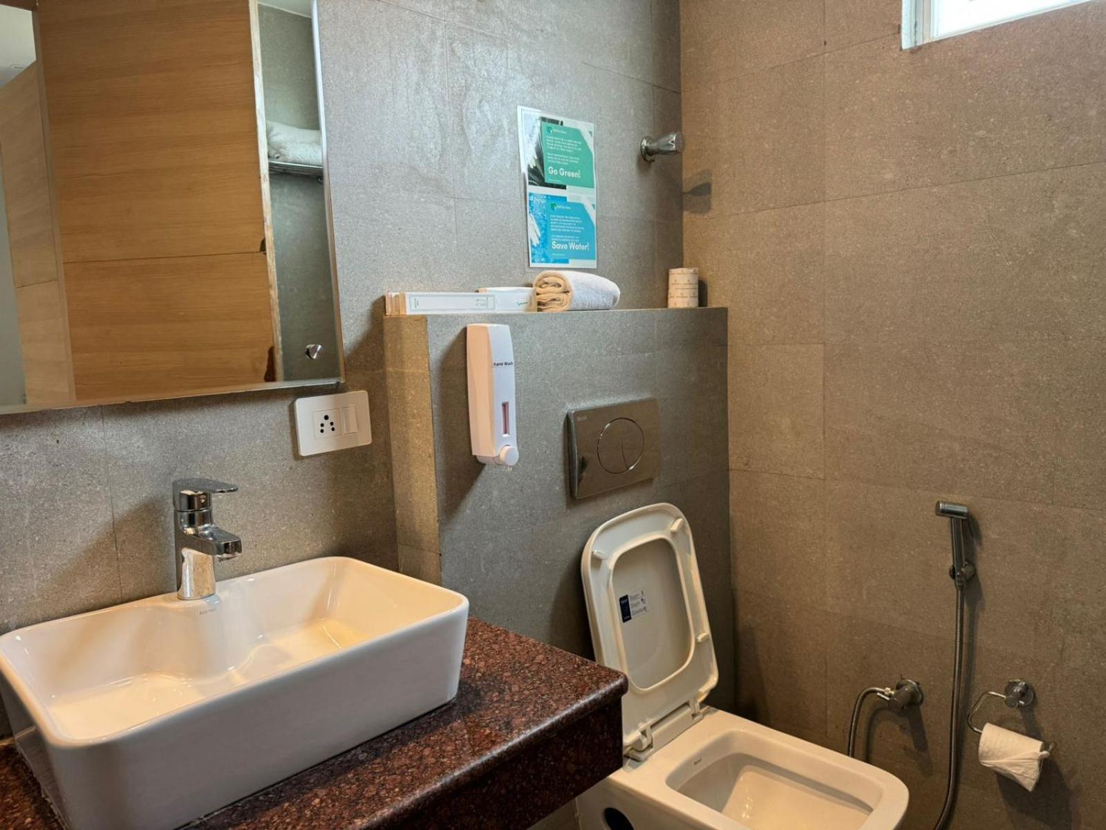 Hotel River Retreat 康格拉 外观 照片