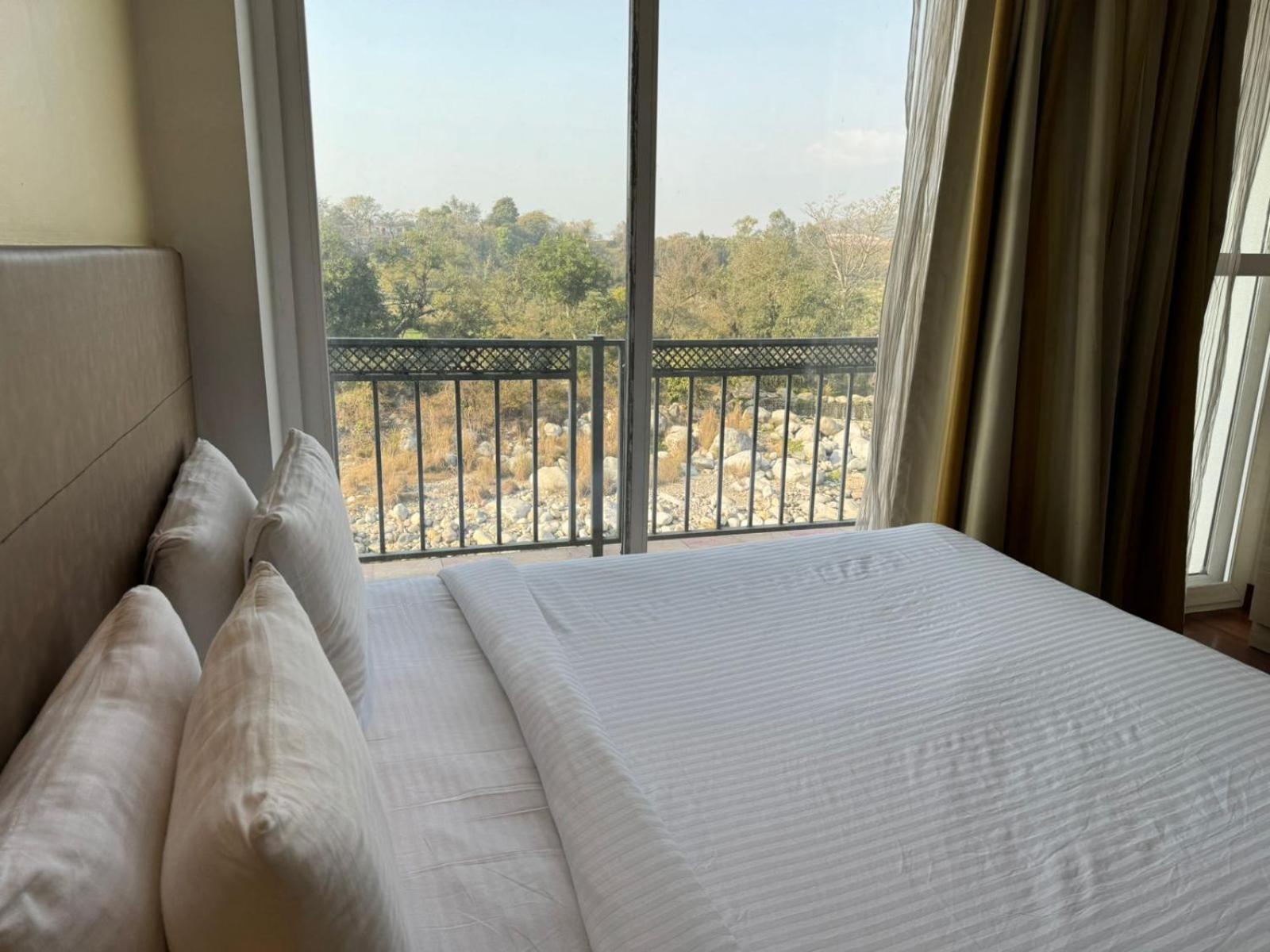 Hotel River Retreat 康格拉 外观 照片
