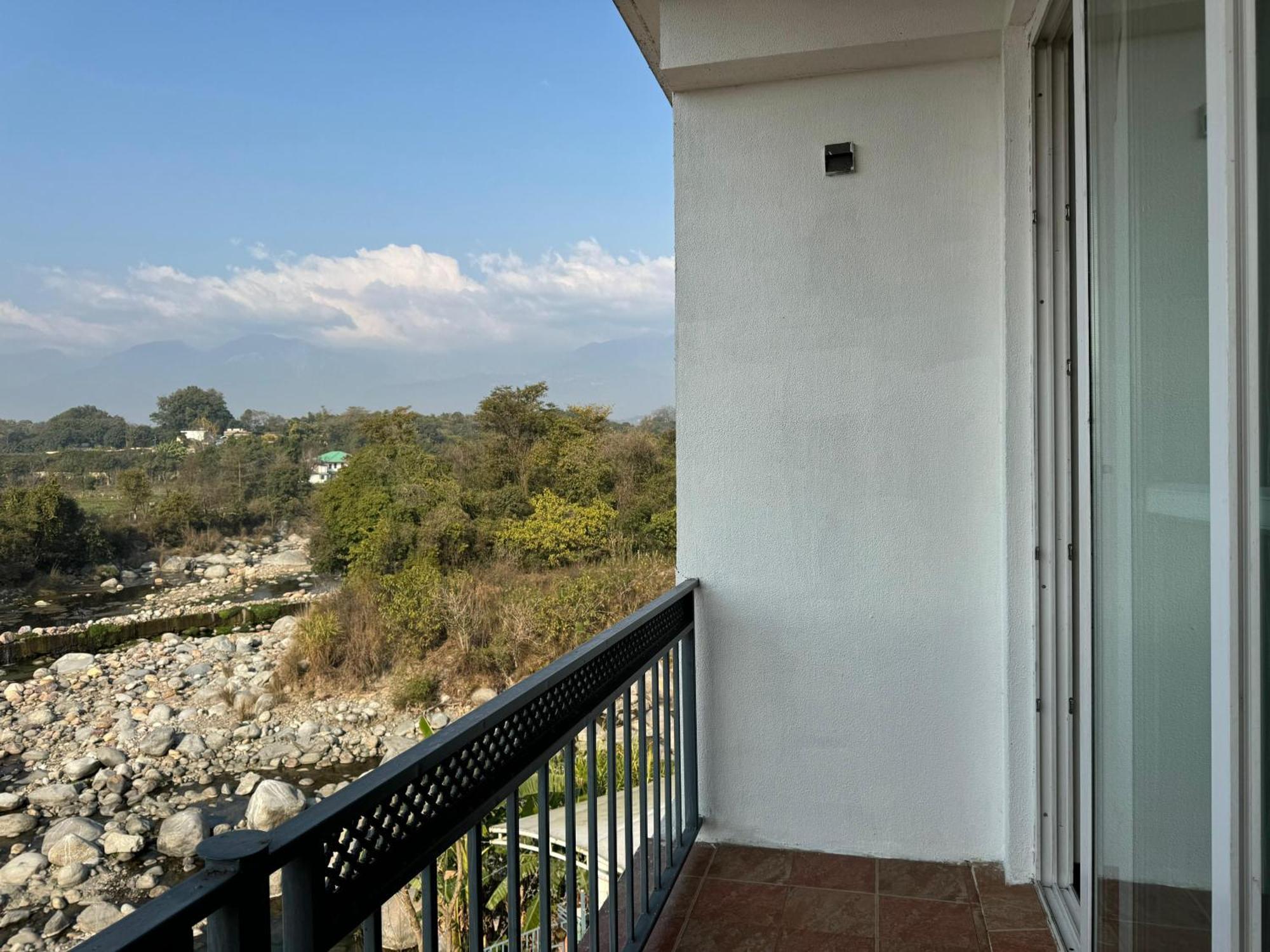 Hotel River Retreat 康格拉 外观 照片