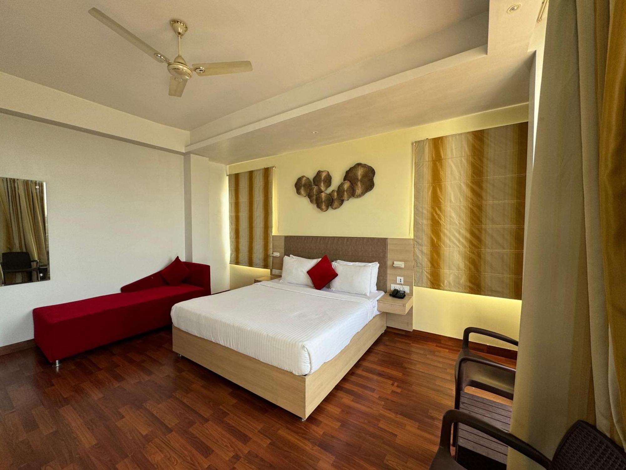 Hotel River Retreat 康格拉 外观 照片