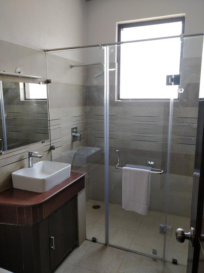 Hotel River Retreat 康格拉 外观 照片