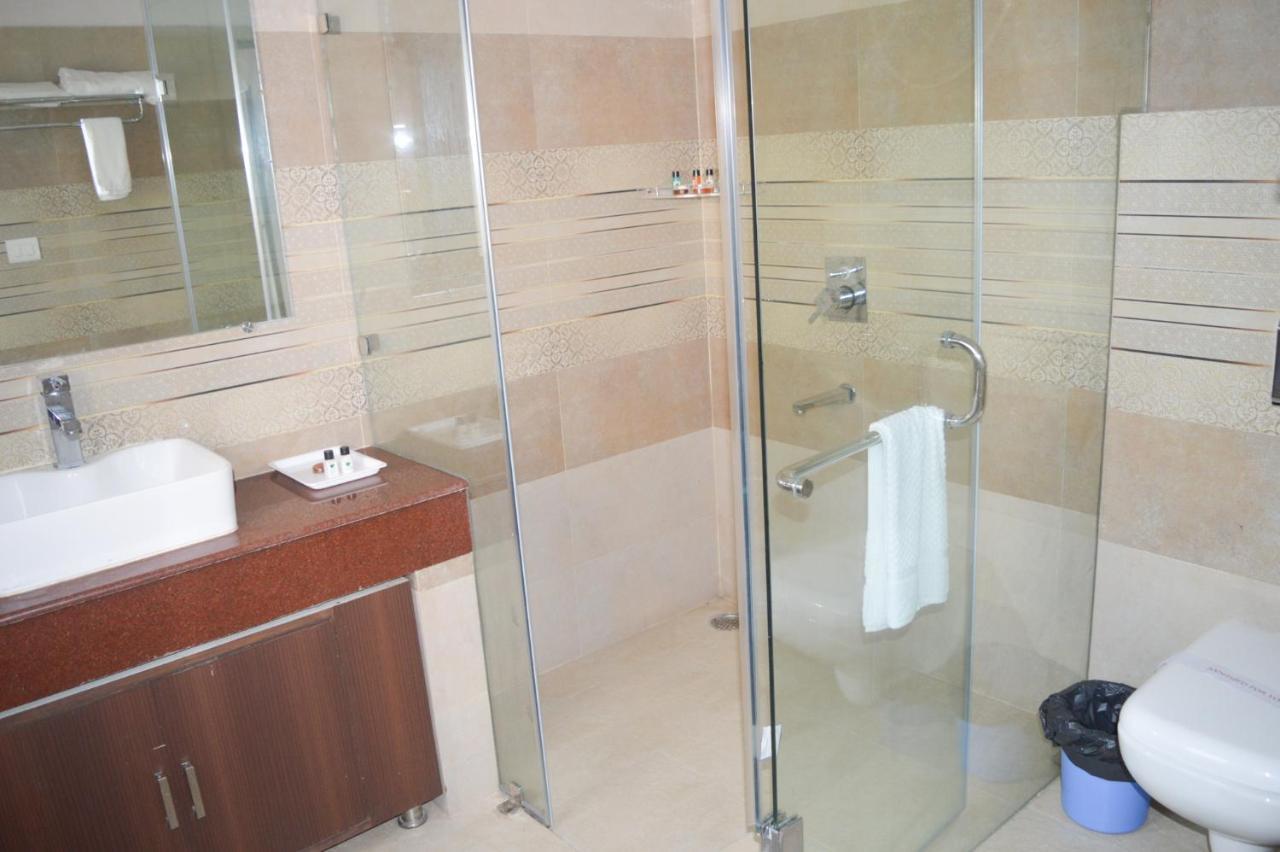 Hotel River Retreat 康格拉 外观 照片